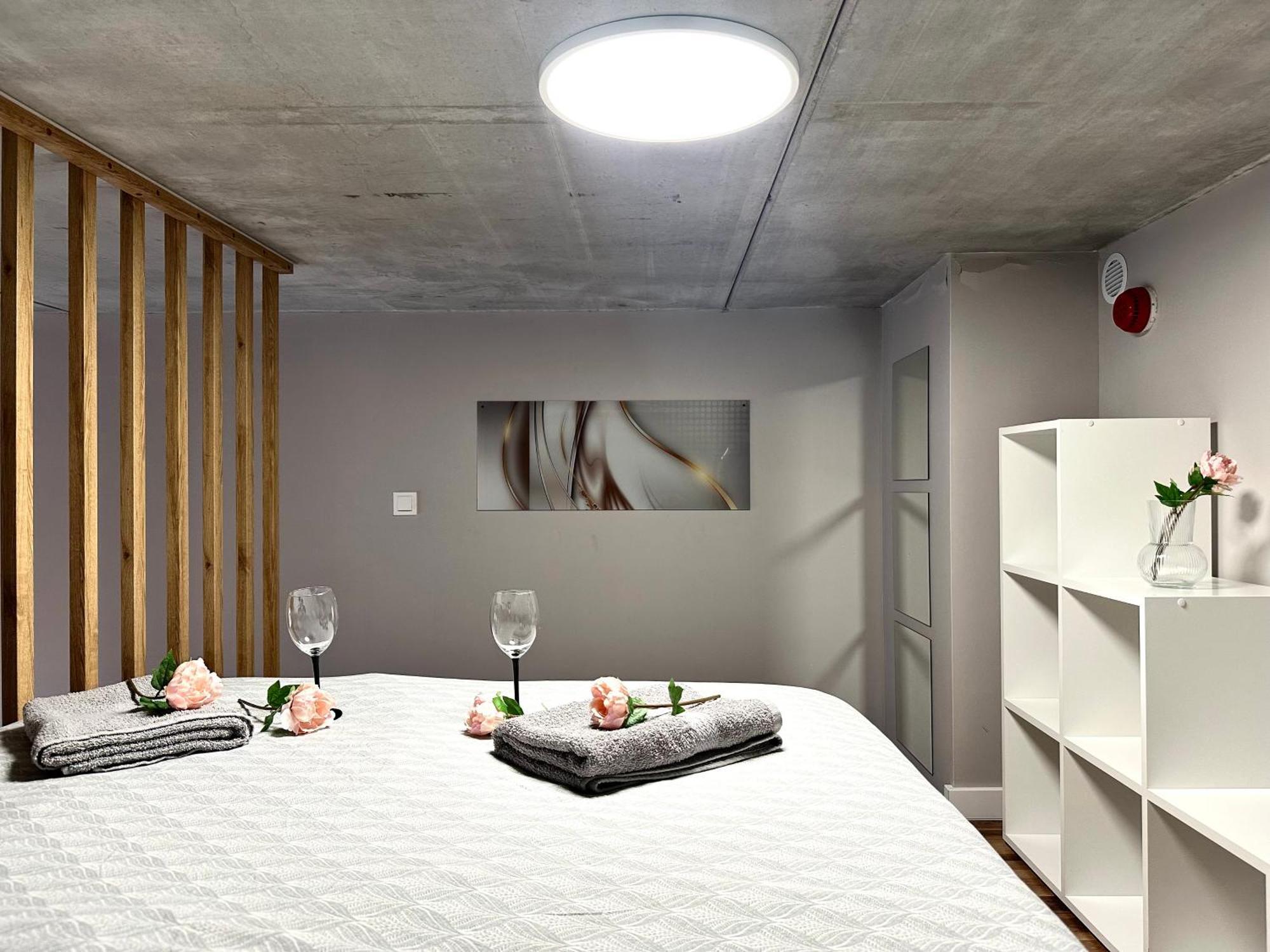 Zarembowicza Apt 38 - Self Check-In 20H - Parking &Lift - Wroclaw, Wroclaw